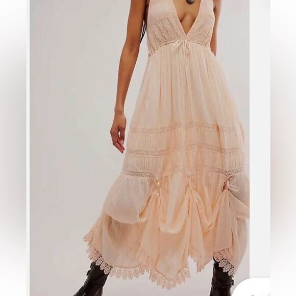 Free People White/Ivory  NWT
Sunflower Afternoon Bustle
Midi Dress Small - Picture 3 of 8